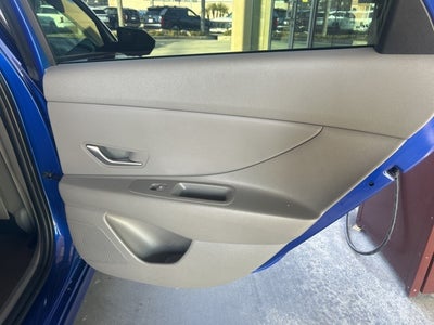 2025 Hyundai ELANTRA SE CERTIFIED