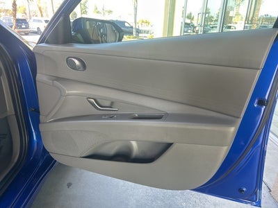 2025 Hyundai ELANTRA SE CERTIFIED