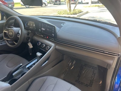 2025 Hyundai ELANTRA SE CERTIFIED