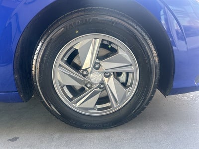 2025 Hyundai ELANTRA SE CERTIFIED