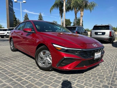 2025 Hyundai ELANTRA SE CERTIFIED