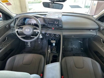 2025 Hyundai ELANTRA SE CERTIFIED