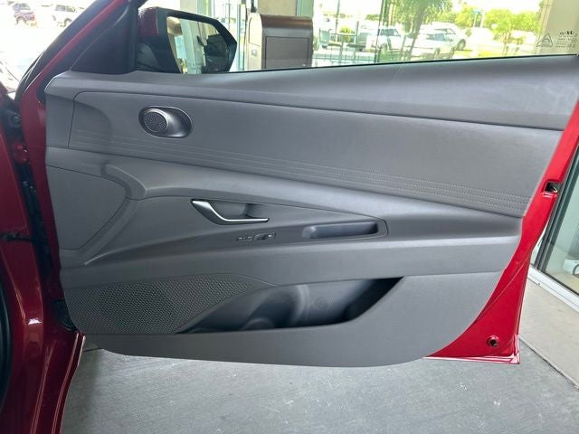 2025 Hyundai ELANTRA SE CERTIFIED