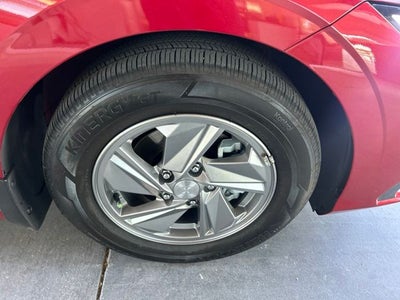 2025 Hyundai ELANTRA SE CERTIFIED