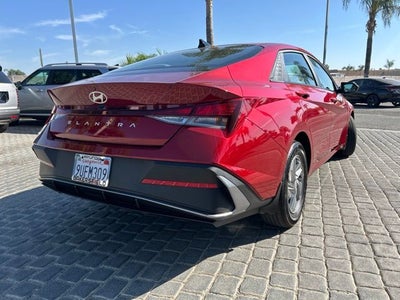 2025 Hyundai ELANTRA SE CERTIFIED