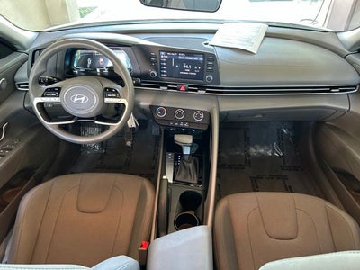 2025 Hyundai ELANTRA SE CERTIFIED
