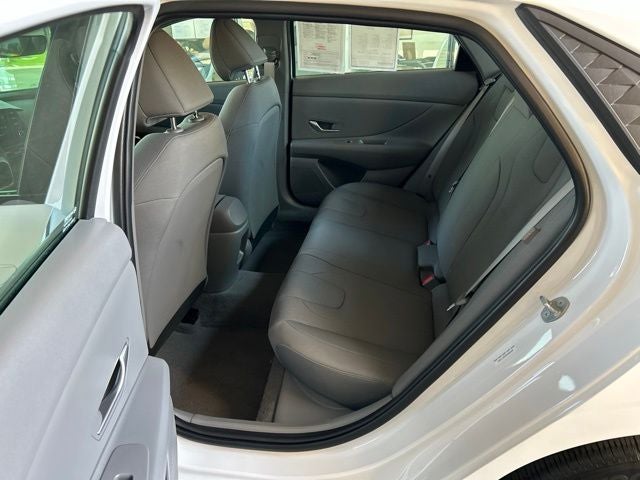 2025 Hyundai ELANTRA SE CERTIFIED