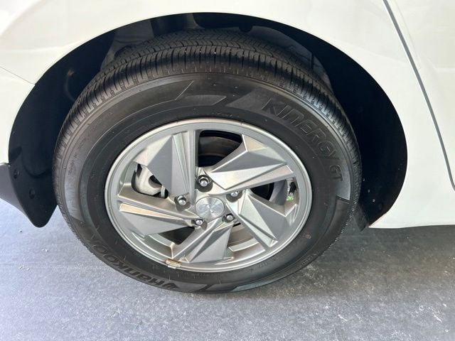 2025 Hyundai ELANTRA SE CERTIFIED
