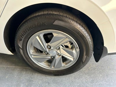 2025 Hyundai ELANTRA SE CERTIFIED