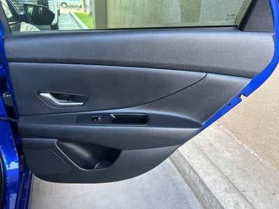 2025 Hyundai ELANTRA SE CERTIFIED