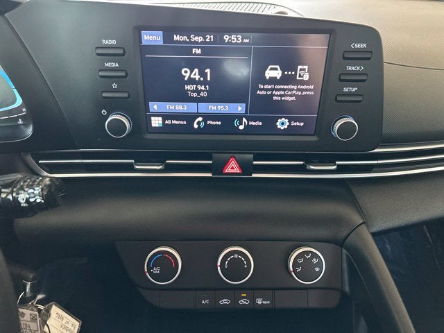 2025 Hyundai ELANTRA SE CERTIFIED