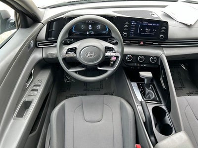 2025 Hyundai ELANTRA SE CERTIFIED