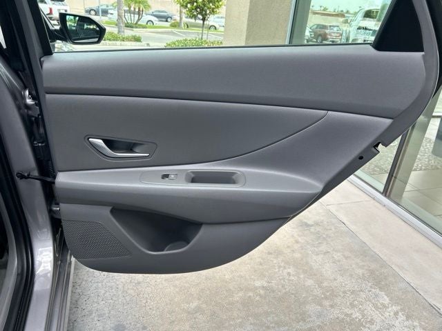 2025 Hyundai ELANTRA SE CERTIFIED