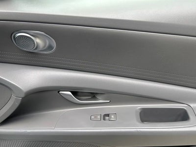 2025 Hyundai ELANTRA SE CERTIFIED