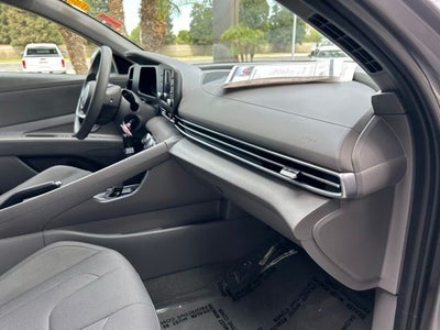 2025 Hyundai ELANTRA SE CERTIFIED