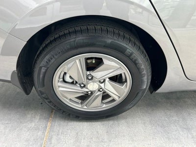 2025 Hyundai ELANTRA SE CERTIFIED