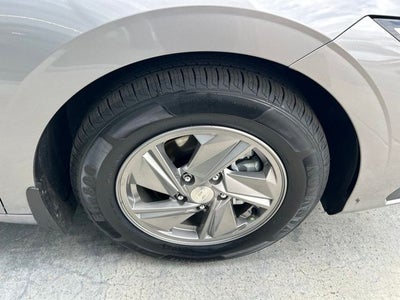 2025 Hyundai ELANTRA SE CERTIFIED