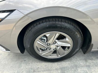 2025 Hyundai ELANTRA SE CERTIFIED