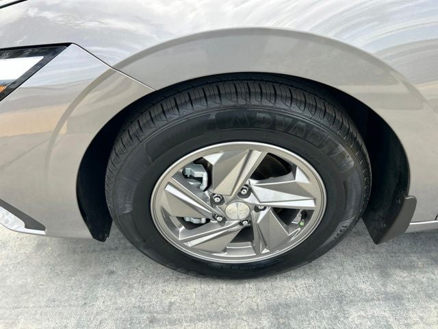 2025 Hyundai ELANTRA SE CERTIFIED