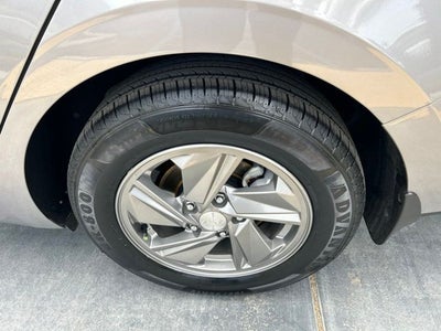 2025 Hyundai ELANTRA SE CERTIFIED