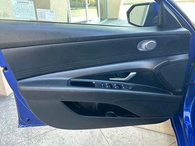2025 Hyundai ELANTRA SE CERTIFIED