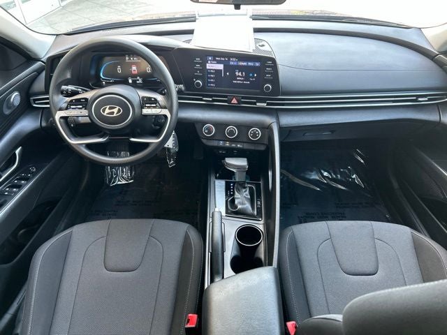 2025 Hyundai ELANTRA SE CERTIFIED