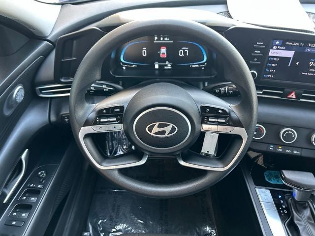 2025 Hyundai ELANTRA SE CERTIFIED