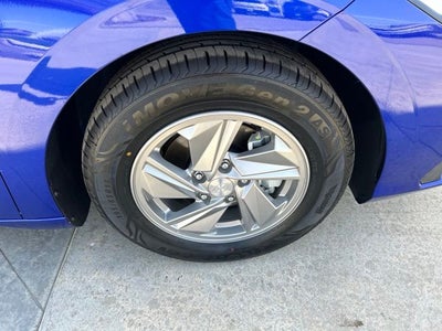 2025 Hyundai ELANTRA SE CERTIFIED