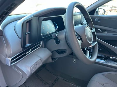 2025 Hyundai ELANTRA SE CERTIFIED