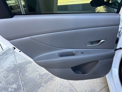 2025 Hyundai ELANTRA SE CERTIFIED