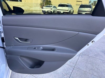 2025 Hyundai ELANTRA SE CERTIFIED