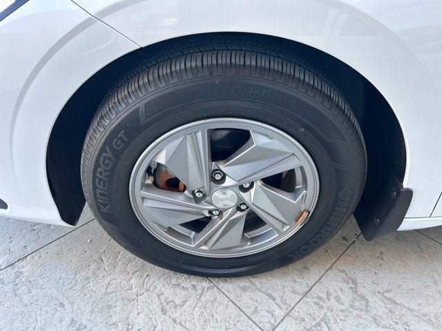 2025 Hyundai ELANTRA SE CERTIFIED