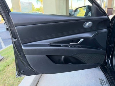 2025 Hyundai ELANTRA SE CERTIFIED