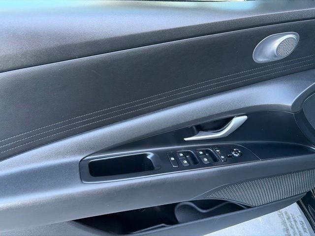 2025 Hyundai ELANTRA SE CERTIFIED