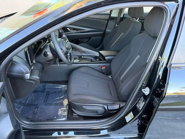 2025 Hyundai ELANTRA SE CERTIFIED