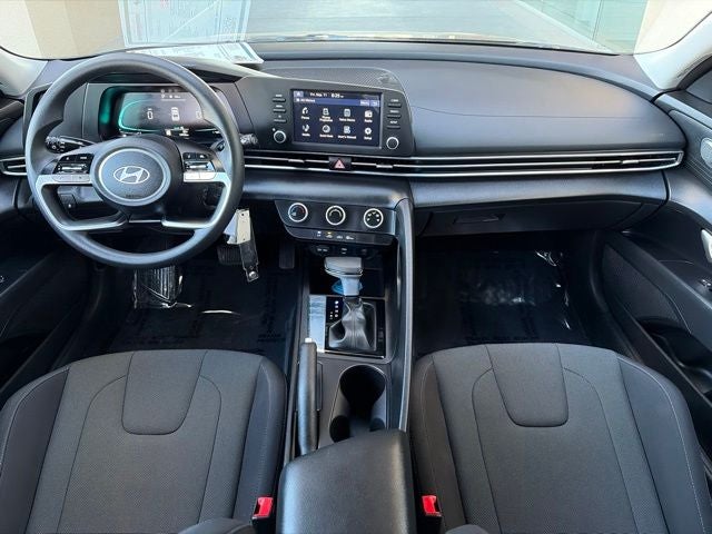 2025 Hyundai ELANTRA SE CERTIFIED