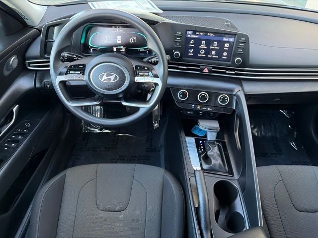 2025 Hyundai ELANTRA SE CERTIFIED
