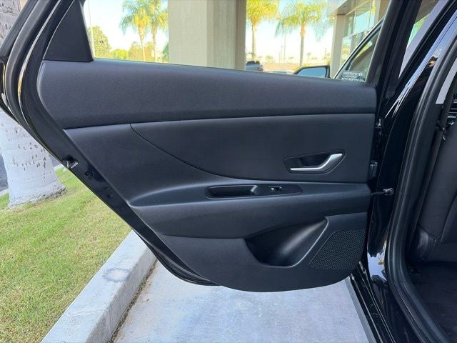 2025 Hyundai ELANTRA SE CERTIFIED