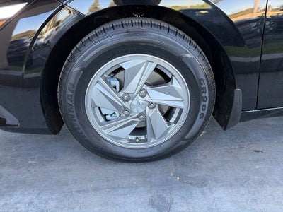 2025 Hyundai ELANTRA SE CERTIFIED