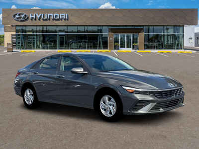 2026 Hyundai ELANTRA SE