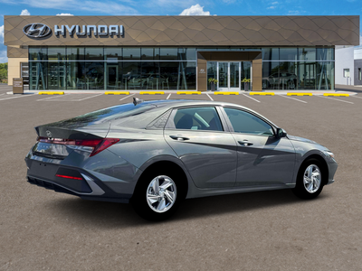 2026 Hyundai ELANTRA SE