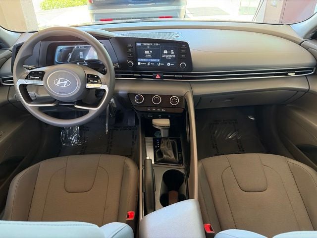 2025 Hyundai ELANTRA SE CERTIFIED