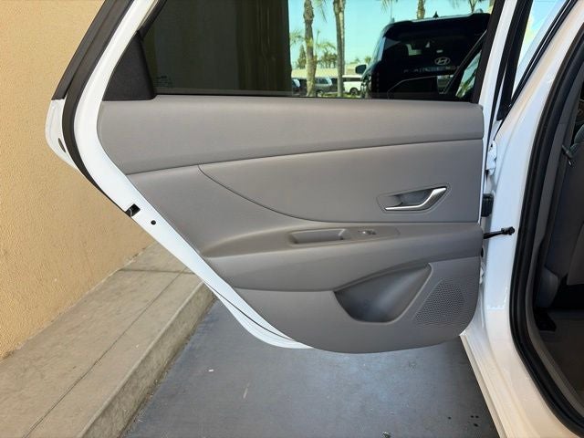 2025 Hyundai ELANTRA SE CERTIFIED