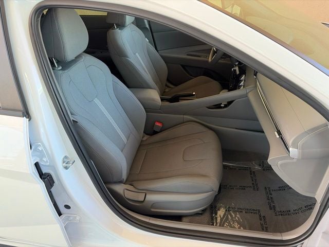 2025 Hyundai ELANTRA SE CERTIFIED