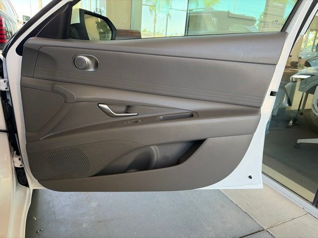2025 Hyundai ELANTRA SE CERTIFIED