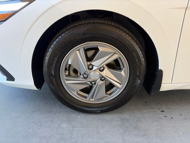 2025 Hyundai ELANTRA SE CERTIFIED