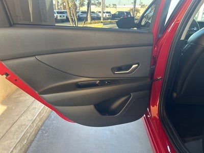 2023 Hyundai ELANTRA Limited