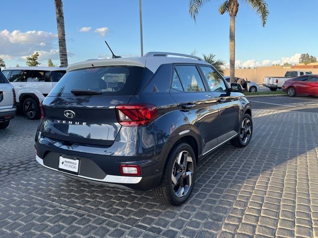 2026 Hyundai VENUE SEL W/Two-Tone Roof