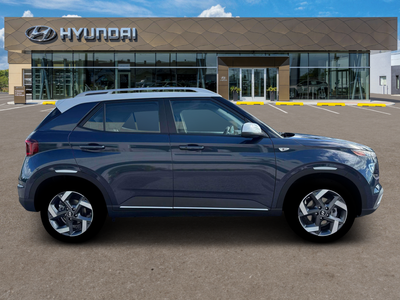 2026 Hyundai VENUE SEL W/Two-Tone Roof