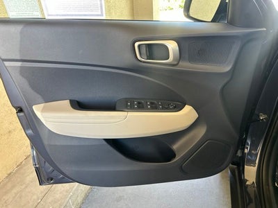 2026 Hyundai VENUE SEL W/Two-Tone Roof